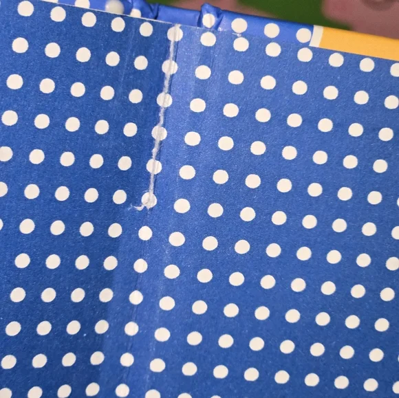 Peppa Pig Book Set Muddy Puddles & Camping Trip - Picture 3 of 9